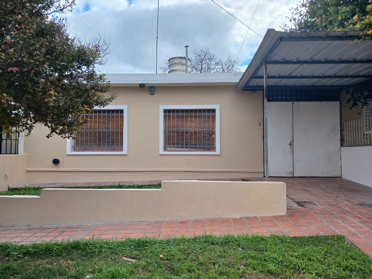 Frente de la casa
