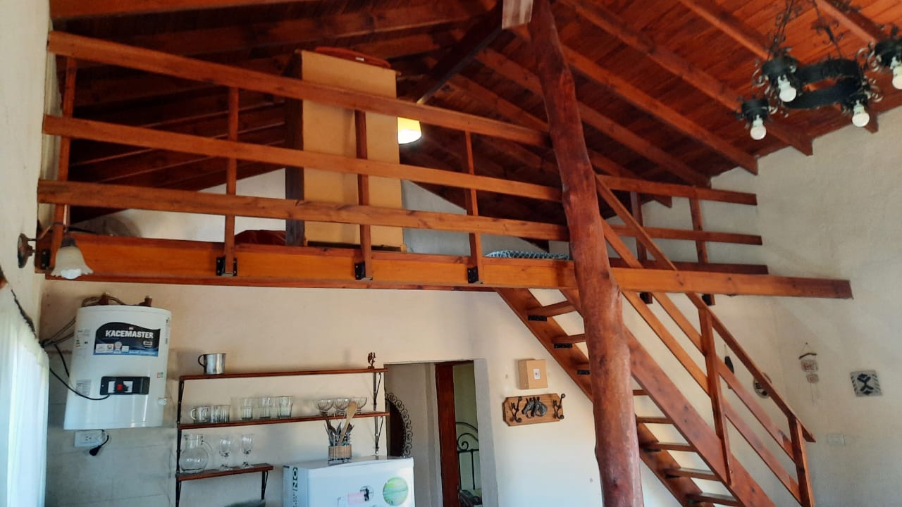 Loft y escalera interior